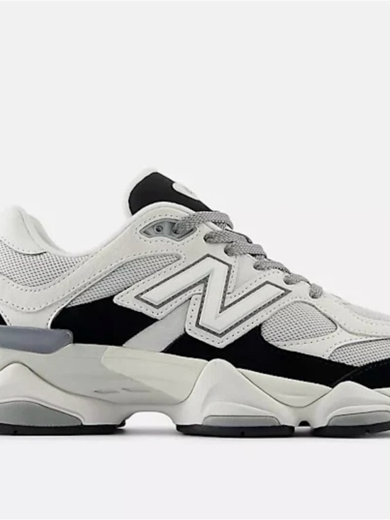 New Balance Shoes - New Balance White, Black & Gray Retro Runner